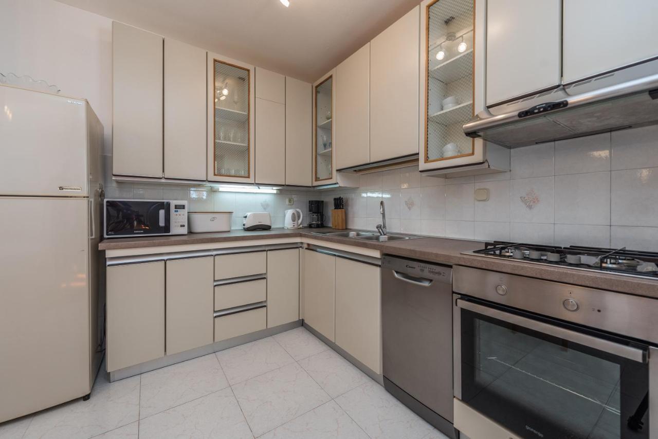 Stedi Apartment Lukoran Buitenkant foto