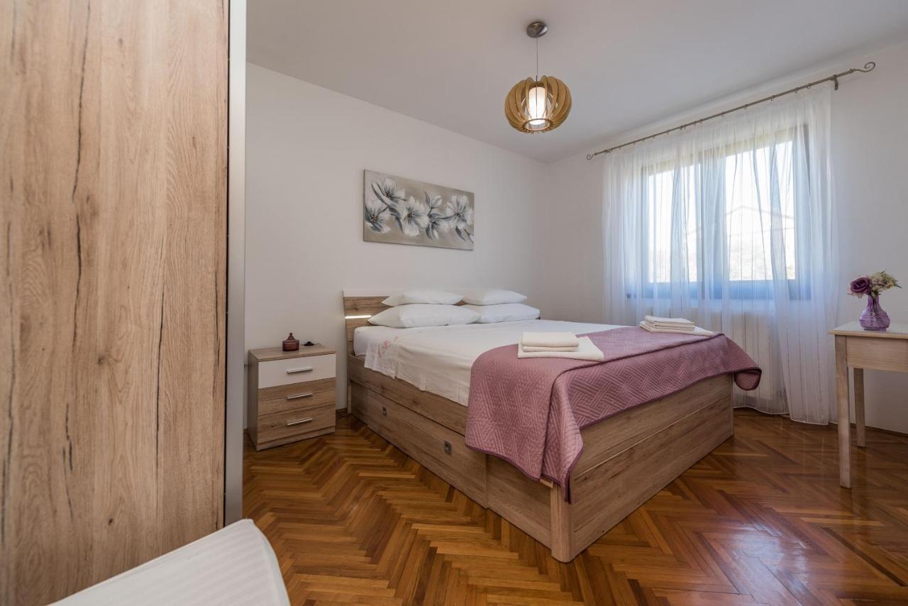 Stedi Apartment Lukoran Buitenkant foto